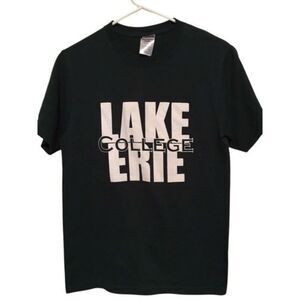 LAKE ERIE COLLEGE SIZE SMALL GREEN T-SHIRT